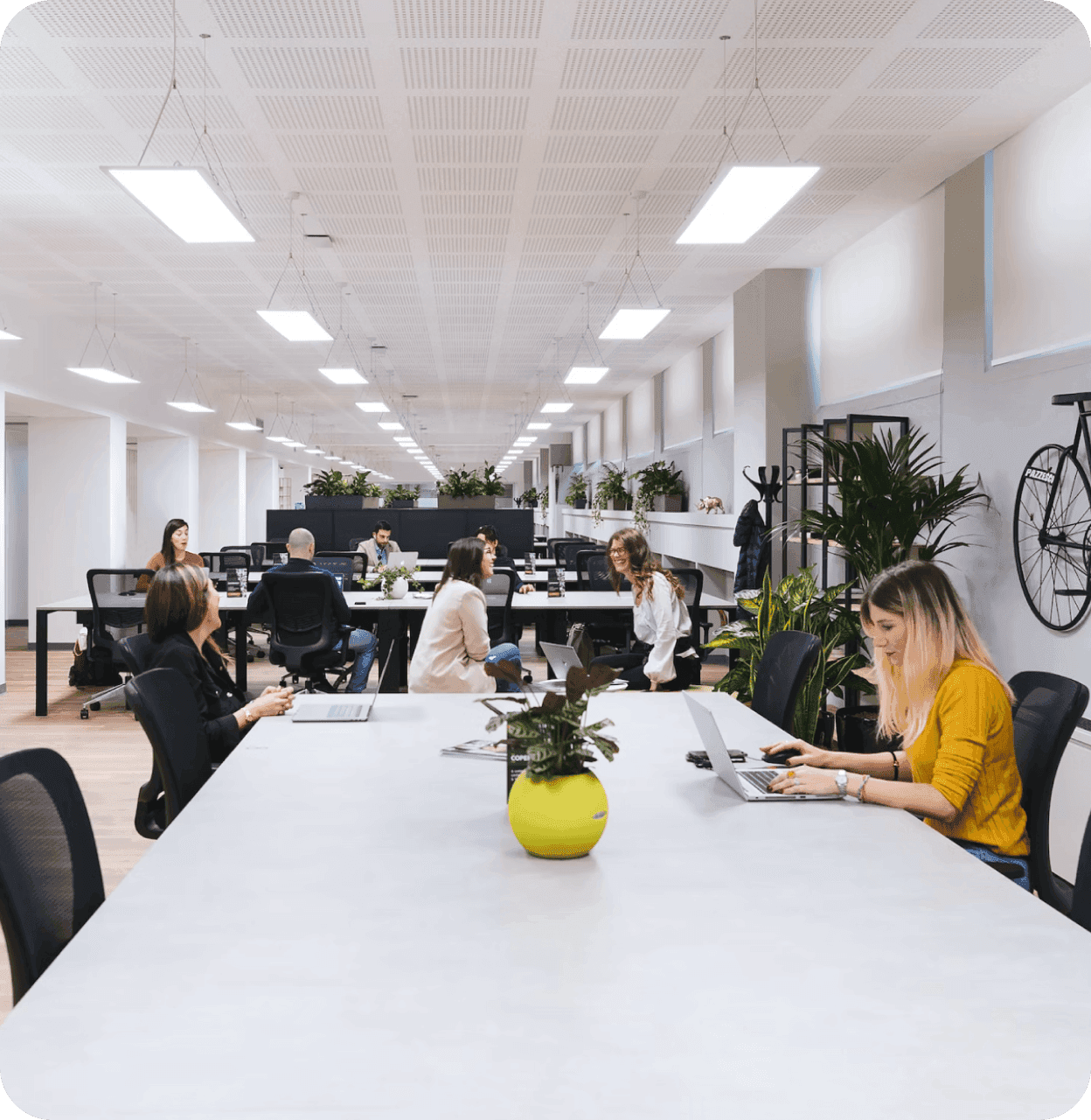 Personnes travaillant